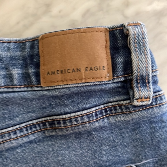 American Eagle Mom Short size 4 Excellent pre owned condition & CLEAN! - Picture 3 of 6
